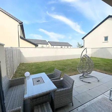 Вилла Luxury 3 Bedroom - 25 Minute Direct Train To Dublin
